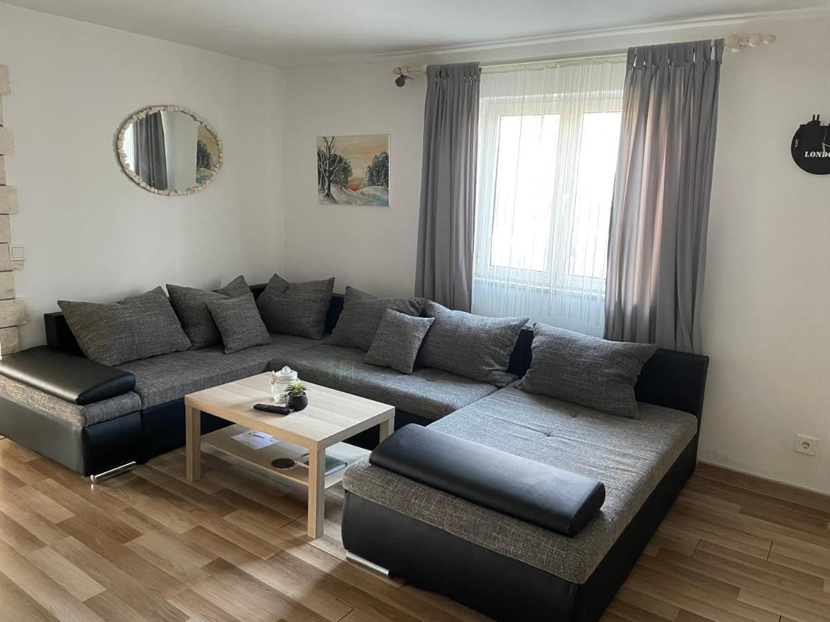 Apartments Toma Каштела Экстерьер фото
